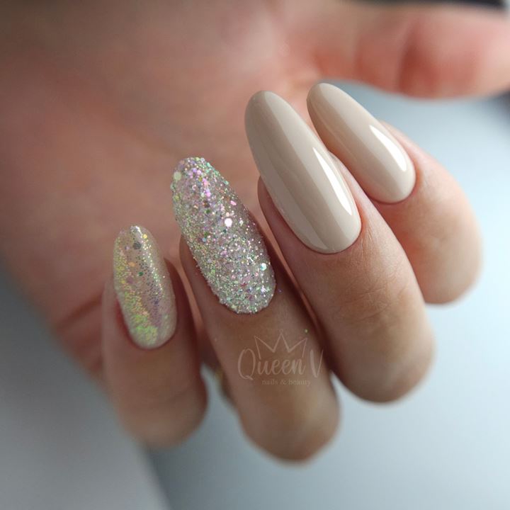 BNC18 Glitter DILEMMA (Wake Me Up)