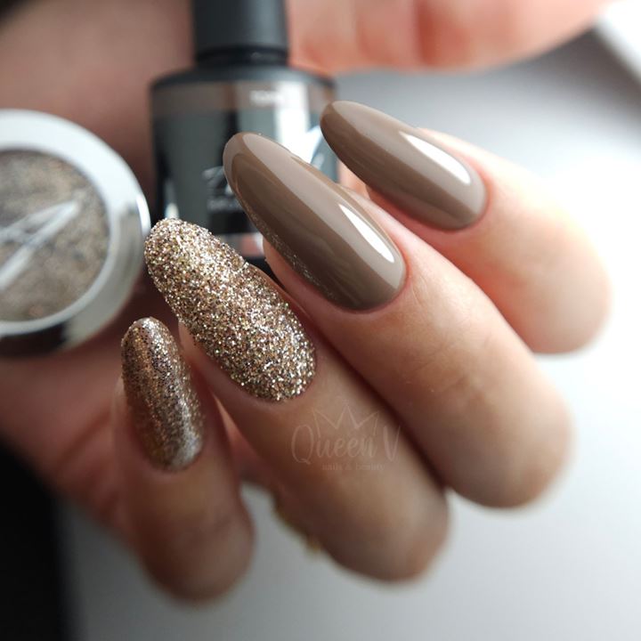 BNC18 Paillettes TORN (When September Comes)