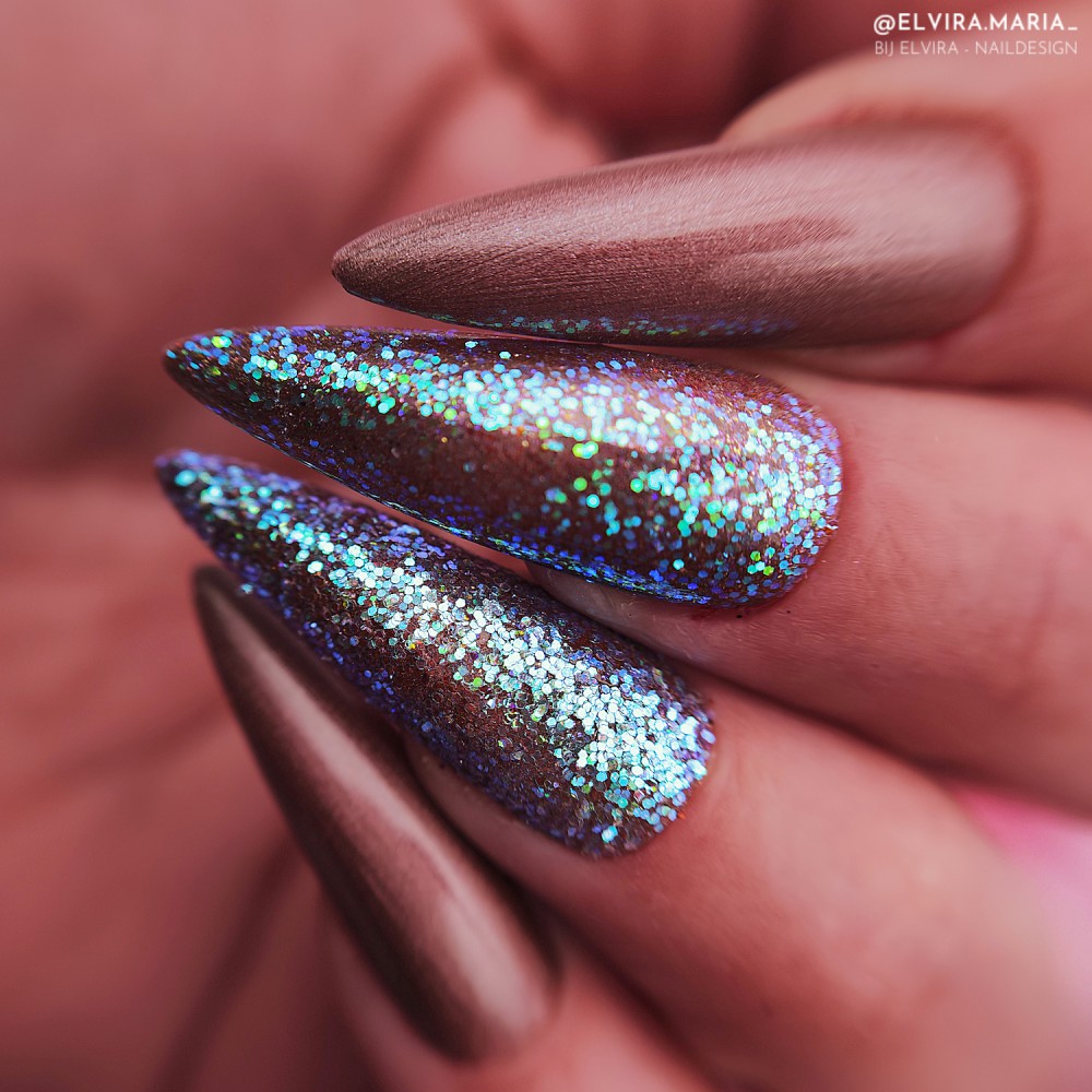 BNC8 Glitter EYE CATCHING (Love @ First Sight)