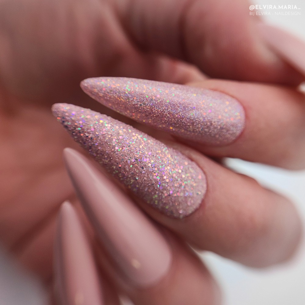 BNC9 Glitter MAKE YOU MINE (Strike A Pose)
