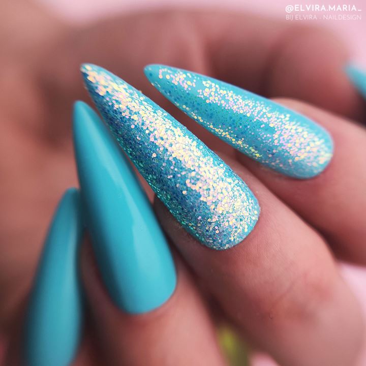 BNC10 Glitter BLUE HEART