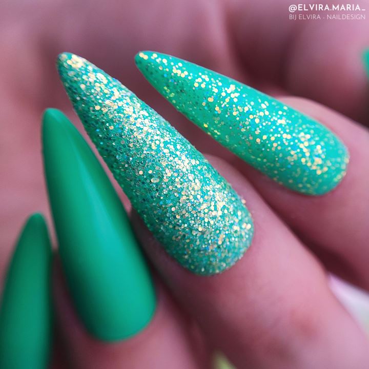 BNC10 Glitter HONEST