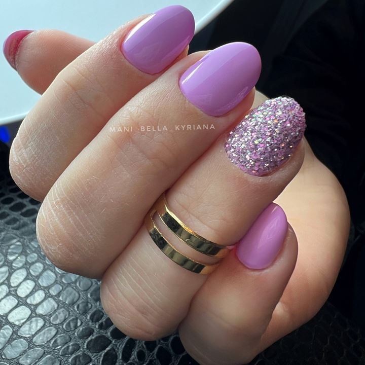 BNC16 Glitter NONE OF YOUR BUSINESS (Hot, Cool & Vicious)