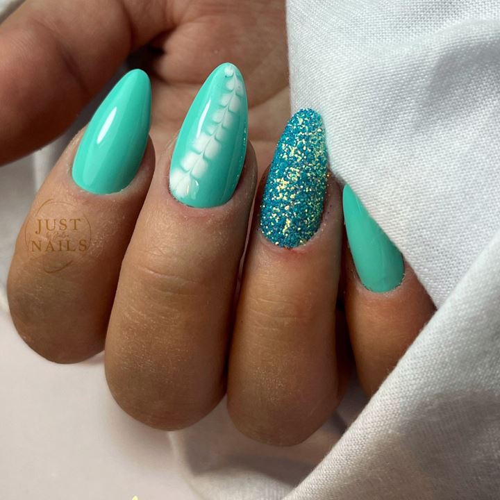 BNC16 Glitter TWIST & SHOUT (Hot, Cool & Vicious)
